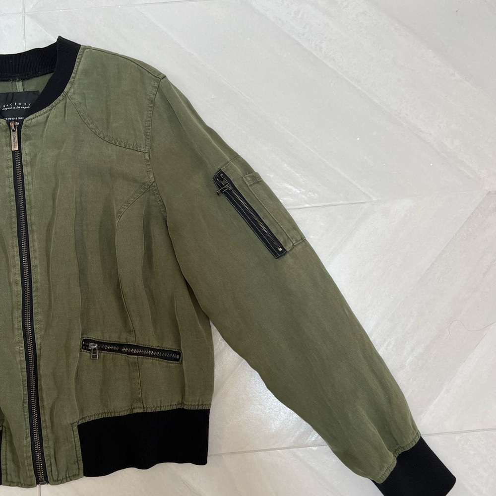 Sanctuary Army/Olive green Bomber Jacket with Black Accents - size small - Picture 4 of 7